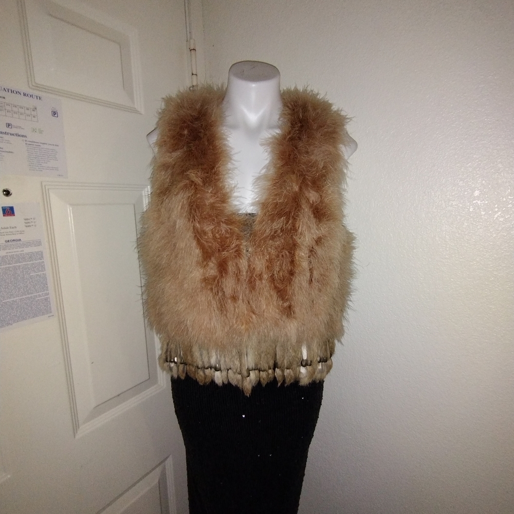 Rabbit fur/turkey feathers